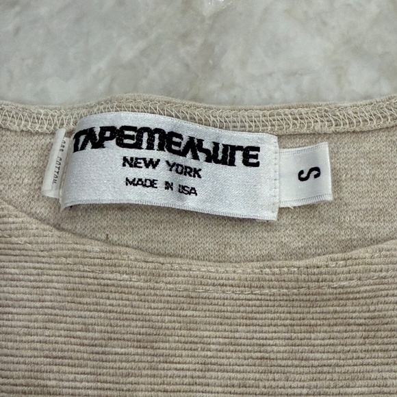 TAPEMEASURE New York Vintage Women's 3/4 Sleeve Ribbed Shirt; Tan; Small - Picture 3 of 4